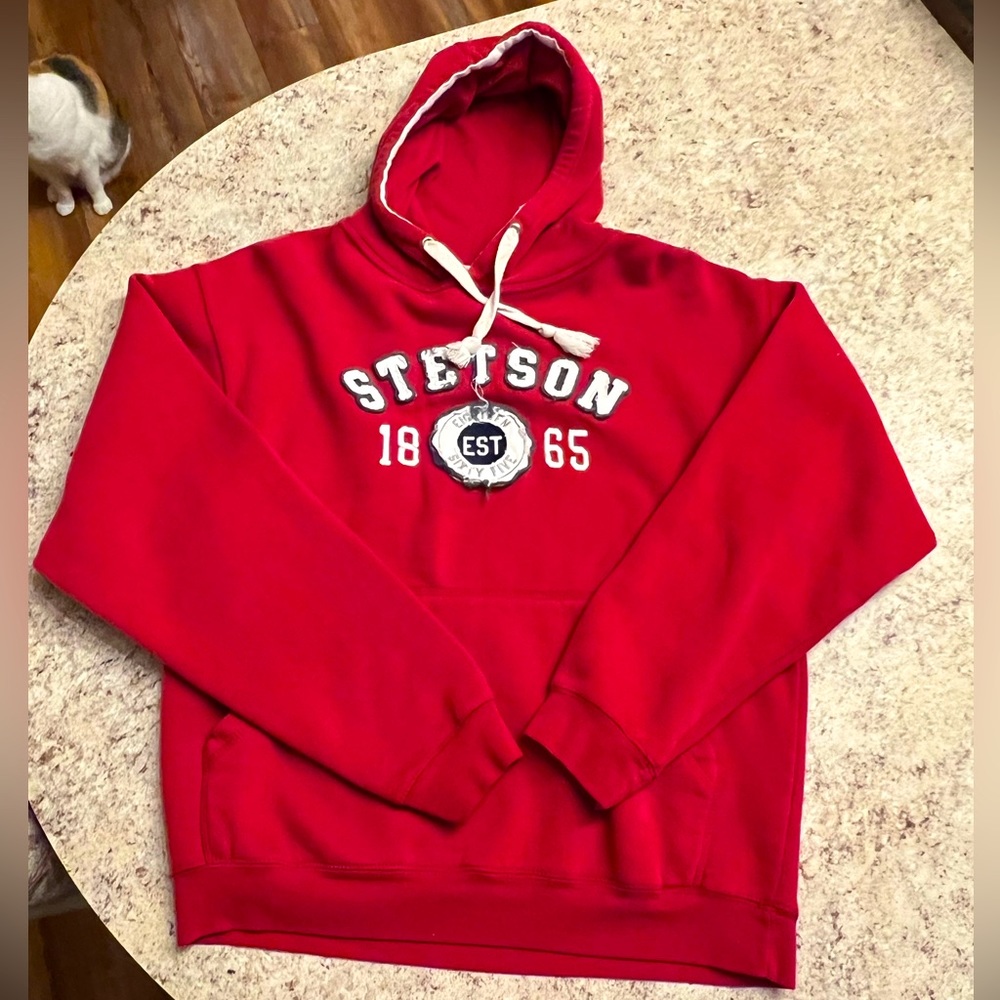 Stetson hooded sweater size m in great shape. Heavy and warm.